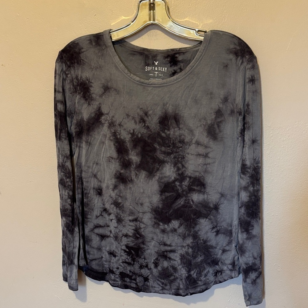 American Eagle Outfitters Soft & Sexy Black Gray Tie-Dye Long Sleeve Tee